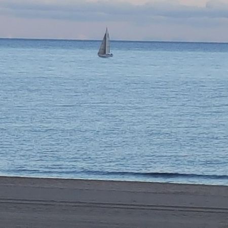 Chambres D'Hotes Un Ete Sans Fin A 50 M De La Plage A Canet Plage Экстерьер фото